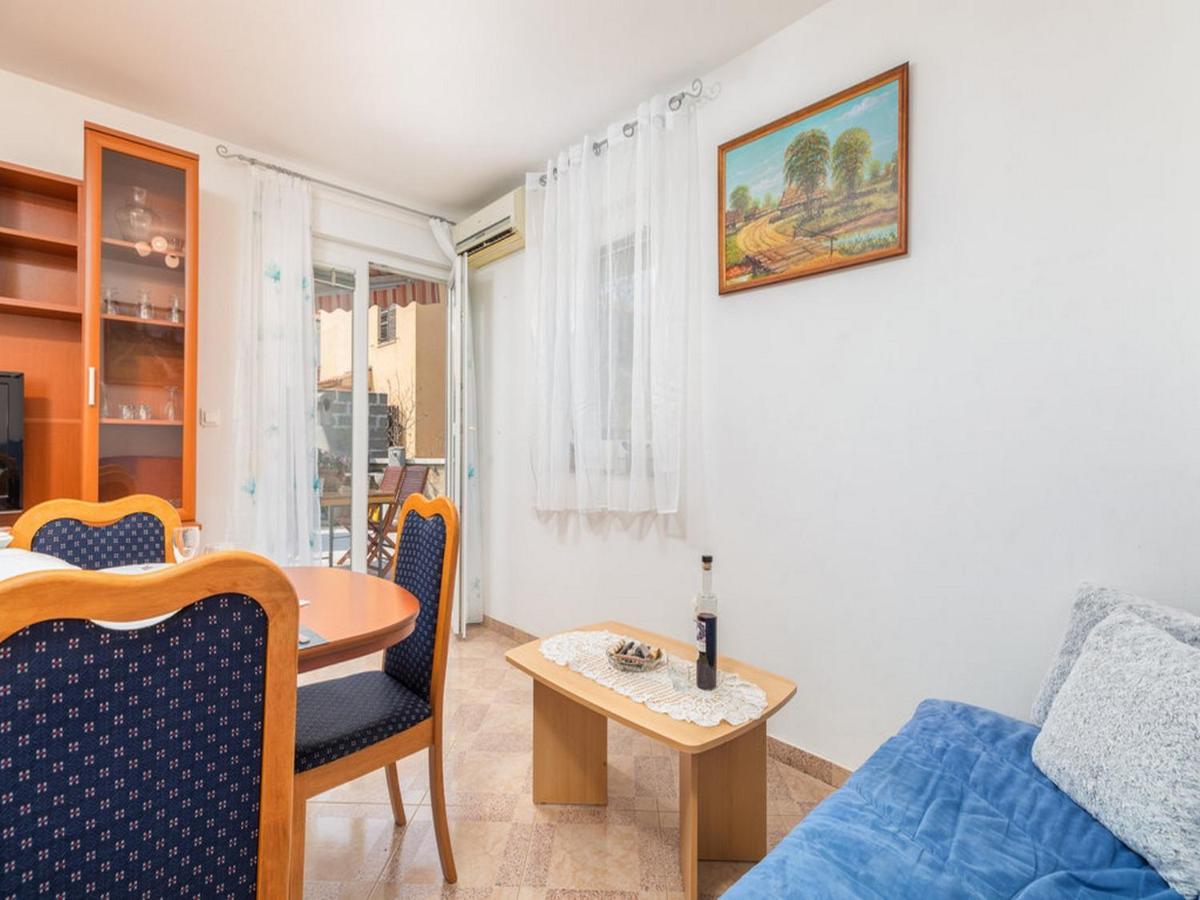 Apartment Dana Fažana Exteriör bild