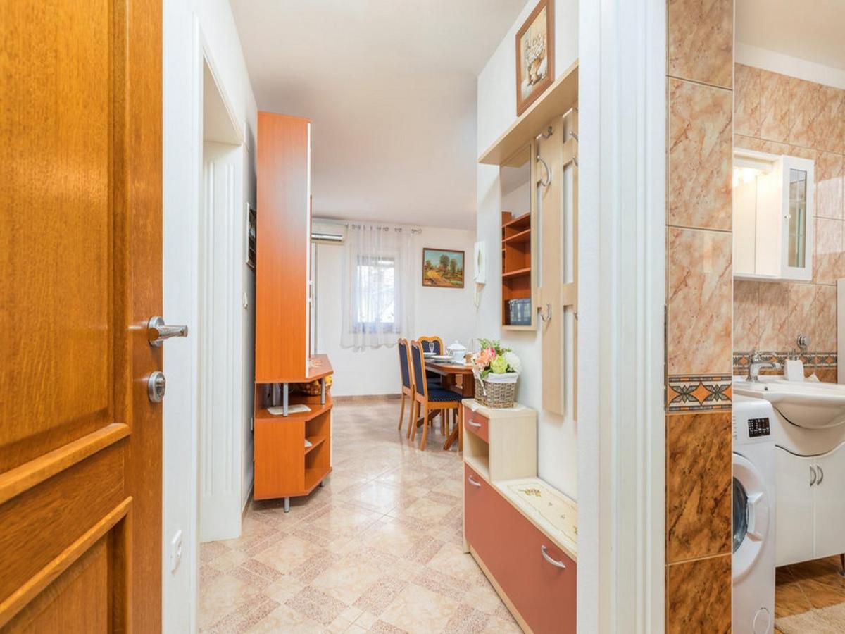 Apartment Dana Fažana Exteriör bild